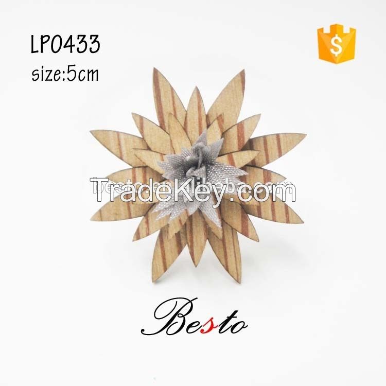 Factory wholesale unique angular fabric flower center custom wooden flower brooch with clutch pin for suit wedding decoration