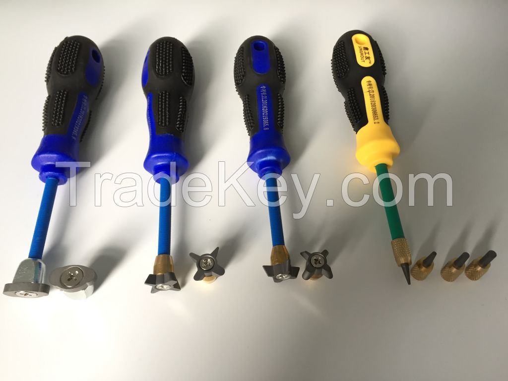 Carbide grouting tool, hand tool for tile work