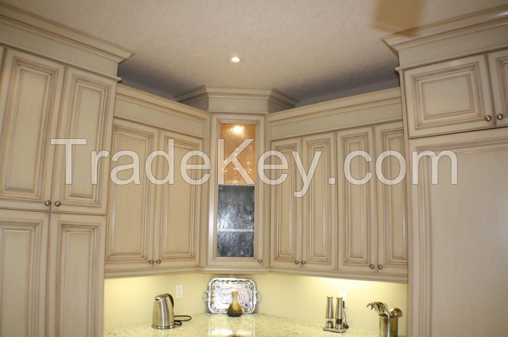 Solid Wooden Kitchen Cabinet