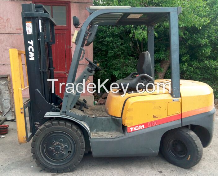 Used TCM FD30 forklift