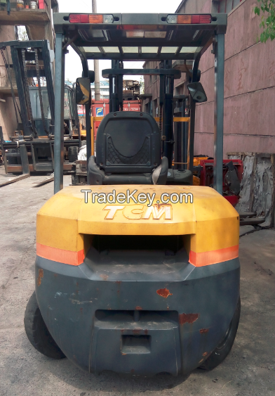 Used TCM FD30 forklift