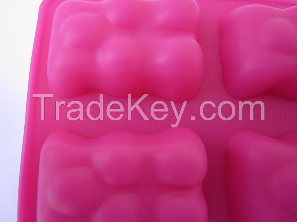 silicone chocolate and ice cube tray