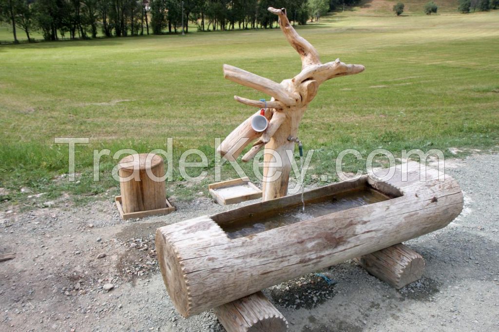 NATURAL DRINKING WATER FROM EUROPEAN ALPS