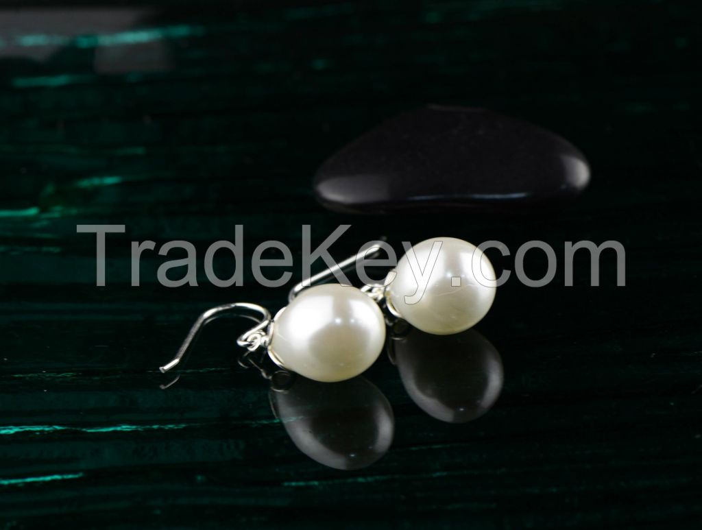 Pretty waterdrop shaped pearl S925 sterling silver  Earrings