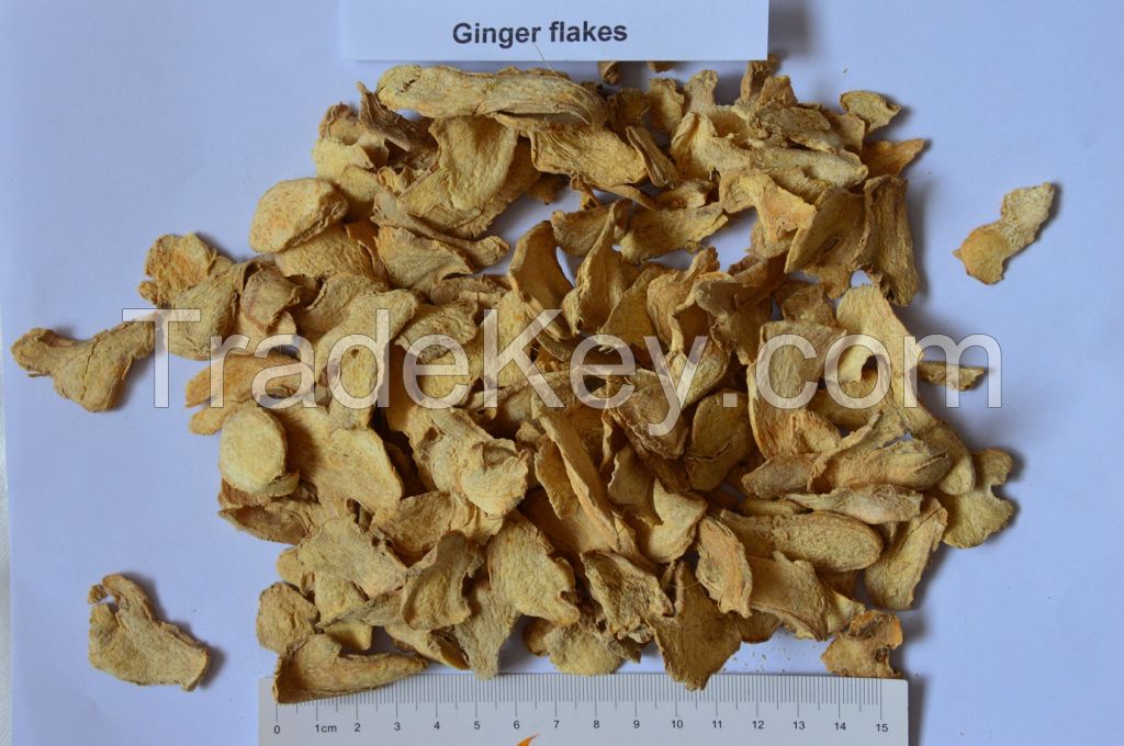 Dehydrated ginger flakes