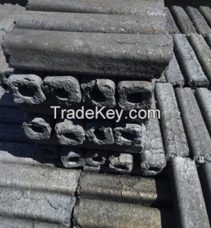 Offers charcoal briquettes from Ukraine