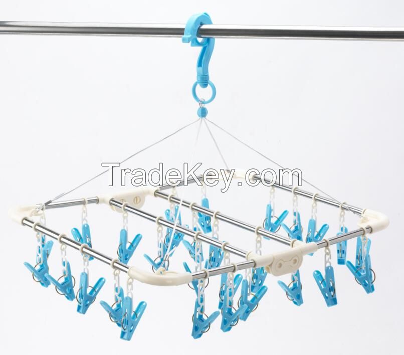 plastic clotheshorse with clips