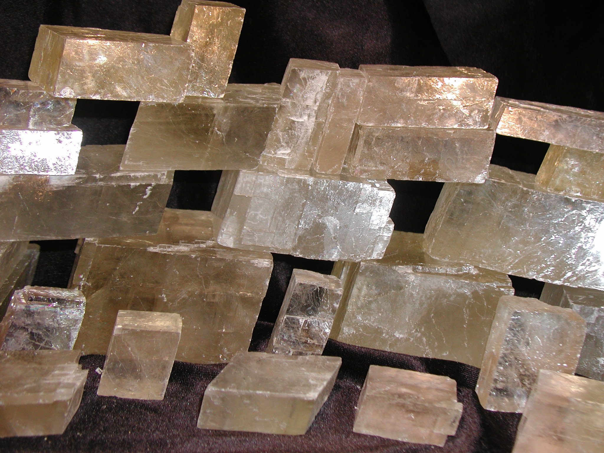 natural  mineral and crystal specimens for collectors