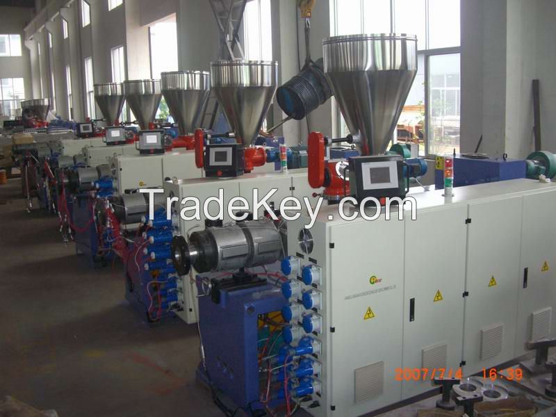Extruder Machine / PVC Pipe Extrusion Production Line
