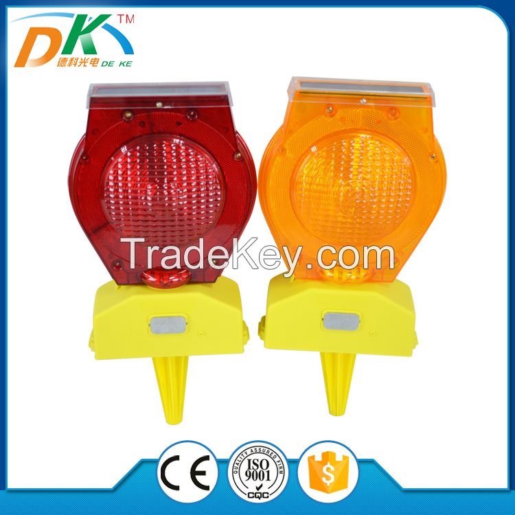 Solar road safety traffic barricade warning light