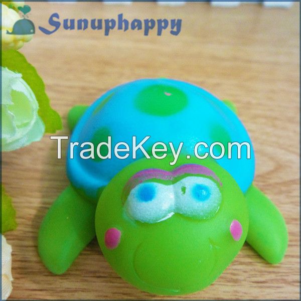 Factory supplier wholesale custom animal shape bath toys