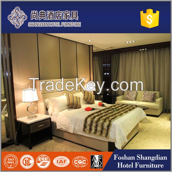 Italian / French Rococo Luxury Bedroom Furniture , Dubai Luxury Modern Bedroom Furniture Set