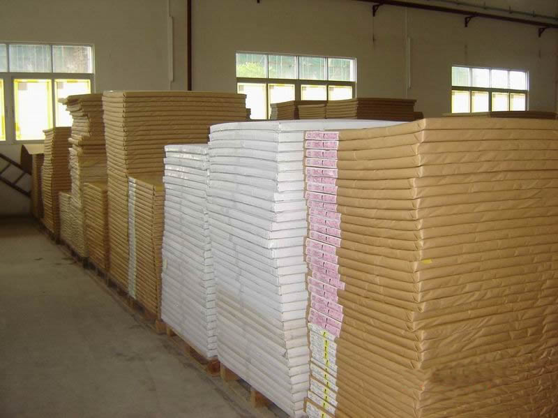 Carbonless paper, news paper