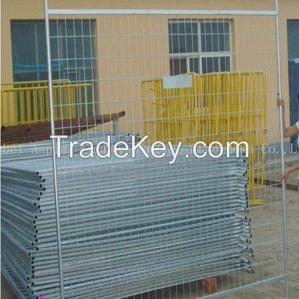 black removable chain link temporary fence