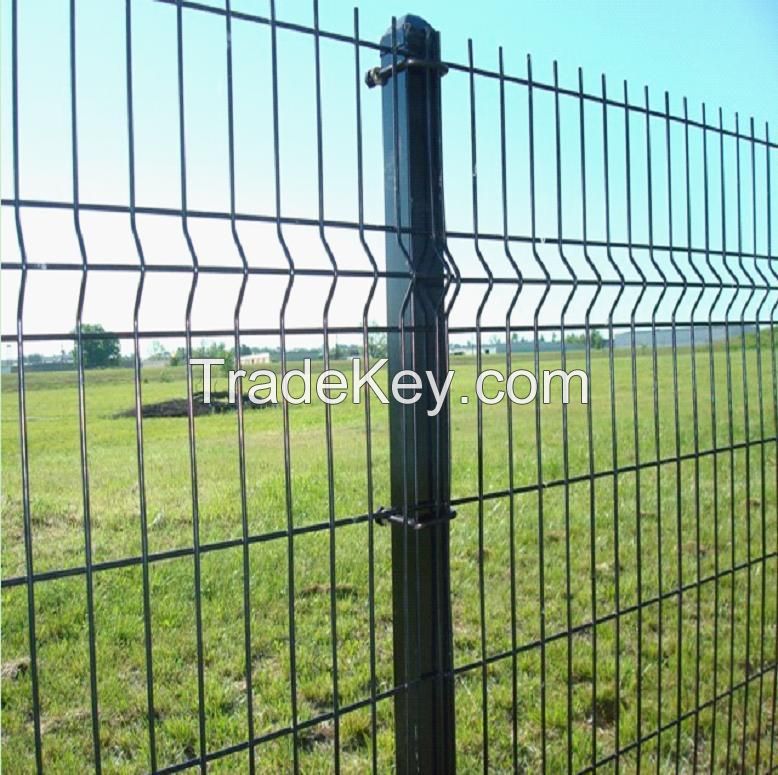 curvy welded triangular bending wire mesh fence