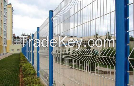 colorful curvy wire mesh fence, welded wire fence, welded fence