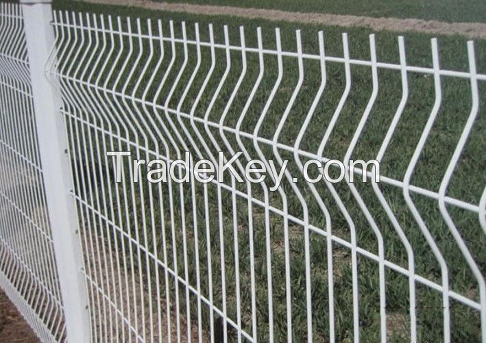 colorful curvy wire mesh fence, welded wire fence, welded fence