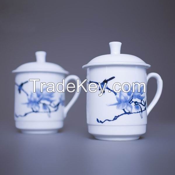 Pair of High Quality Blue and White Mugs With Lid