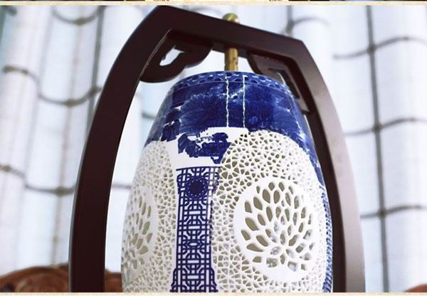 Chinese Hollow Carved Blue and White Porcelain Lamp with Wooden Frame