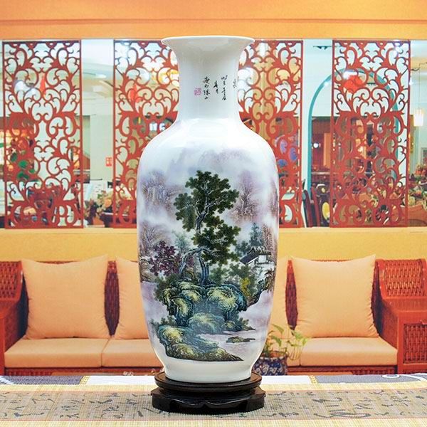 Winter Melon Shaped Famille Rose Porcelain Vase