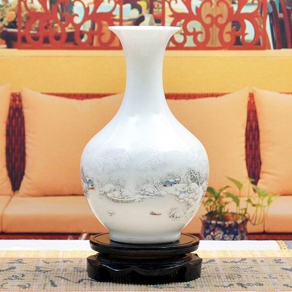 Bottle Shaped Famille Rose Porcelain Vase