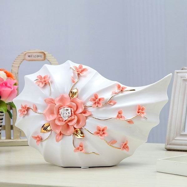 White Conch Porcelain Figurines for Home Decorations