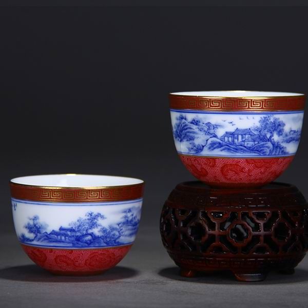 High Quality Handmade Carmine Red Glaze Blue and White Porcelain Cup With Strong Contrasting Colors