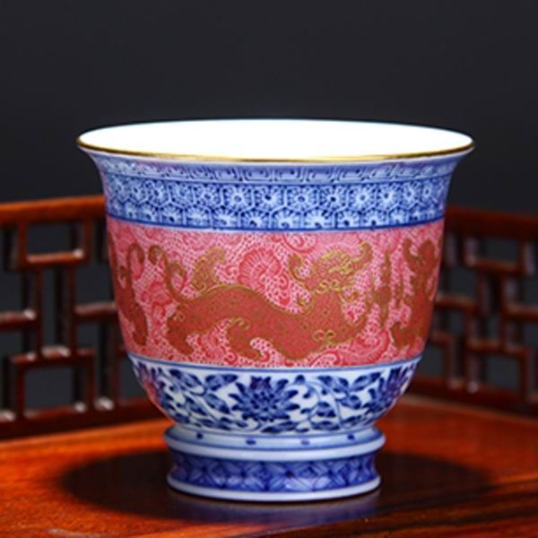 High Quality Handmade Carmine Red Glaze Blue and White Handwarmer Porcelain Mug on Foot