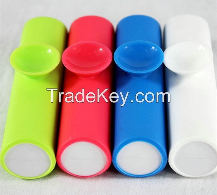  Wholesale cylinder style silicone sucker 2600mah power bank with phone stand