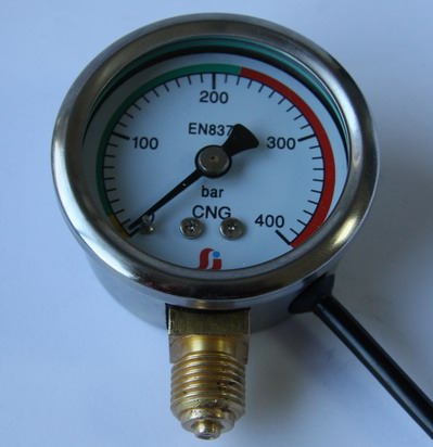 CNG pressure gauge with inner sensor