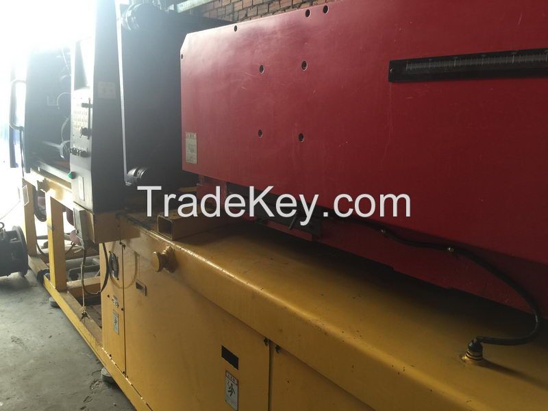 Used plastic injection molding machine: MEIKI 200T