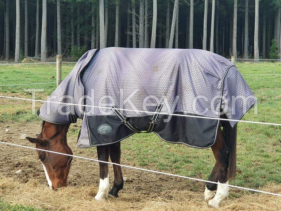 HORSE BLANKETS,HORSE COVERS,HORSE RUGS