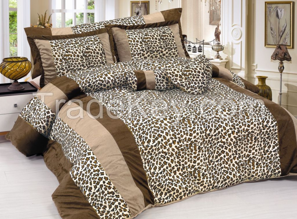 Animal design short velvet comforter set