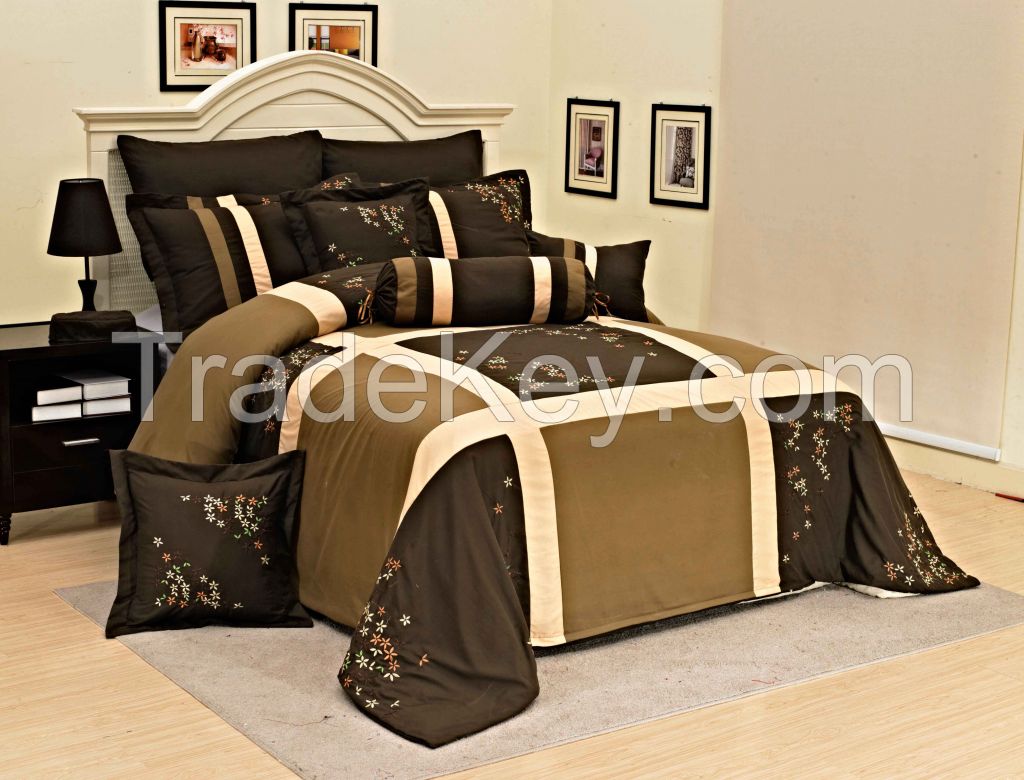 MICROFIBER EMBROIDERY COMFORTER SET