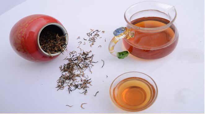 Xinyang Black Tea Picked at Late Spring