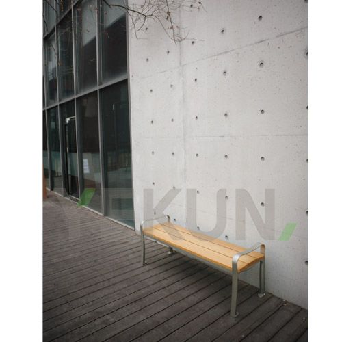 Premium Outdoor & Site Furniture Company (MODERN CLASSIC BENCH)