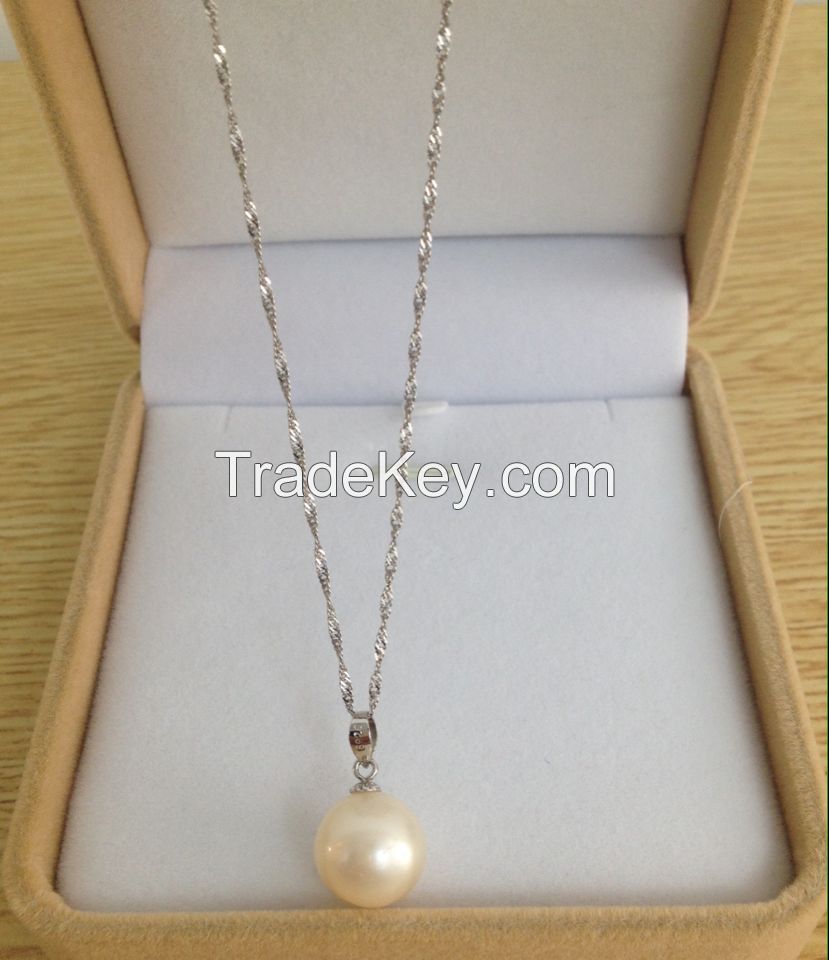 Chinese Cultured pearls Necklace