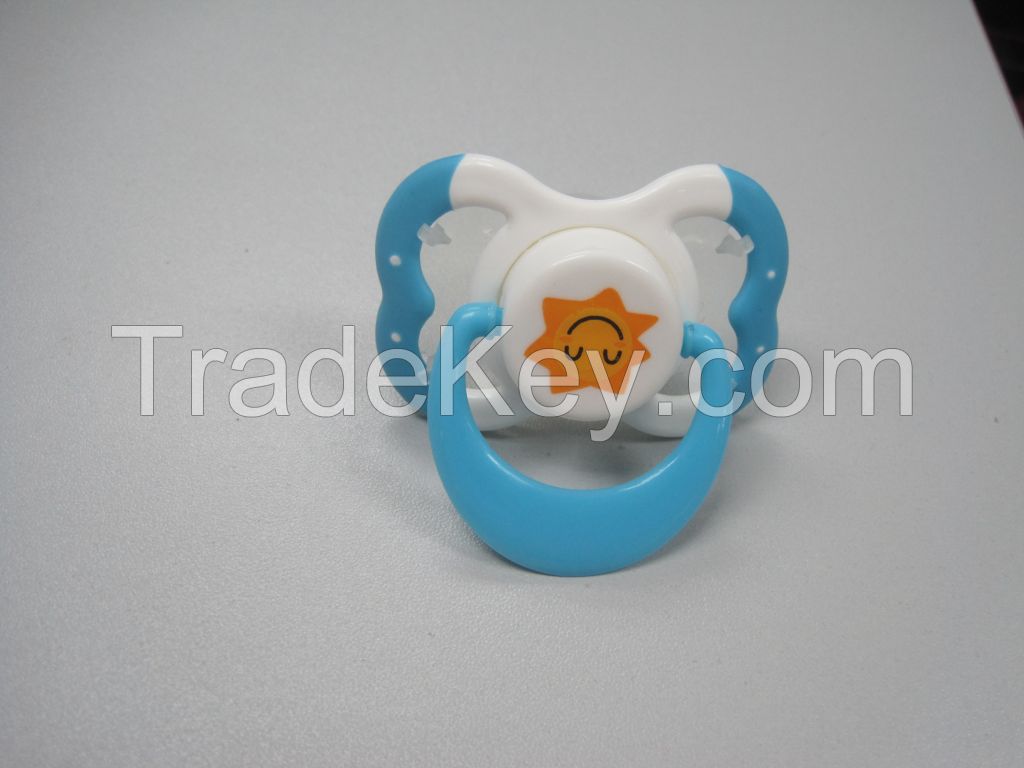 factory wholesale latest design low price baby funny silicone pacifiers with good quality