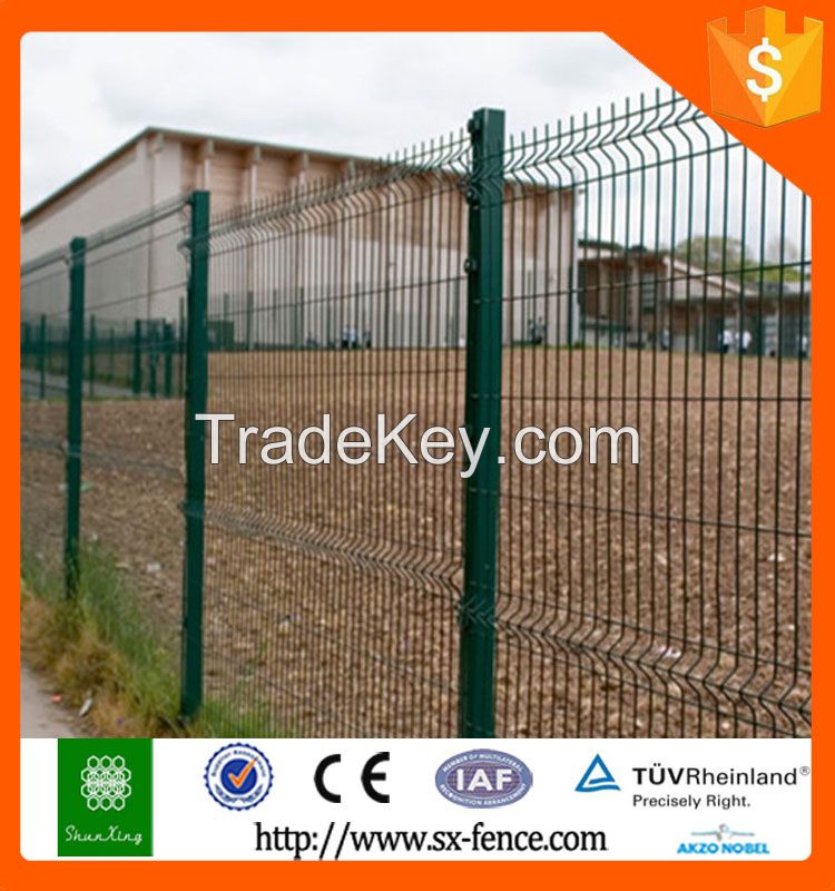 Galvanized pvc or powder coated wire mesh fence