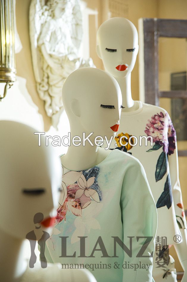 make-up female mannequins with various poses