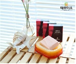 Ttaereu mio Herbal Scrub Soap 