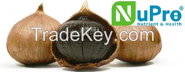 Naturally fermented black garlic