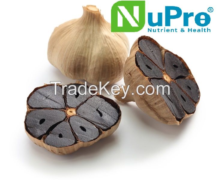 Naturally fermented black garlic