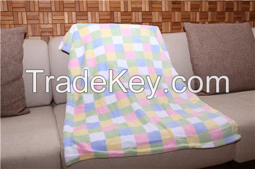 Exporting standard exquisite comfortable polyester blanket, flannel bla