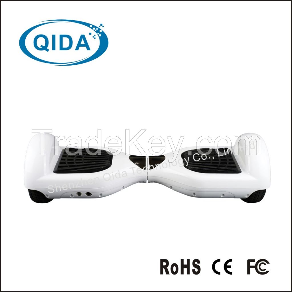 CE ROHS Certificated Electric Skateboard with Different Color