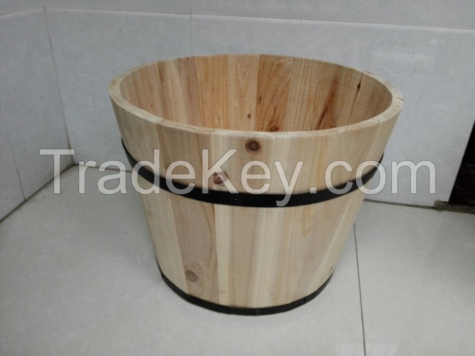 Natural wooden barrel