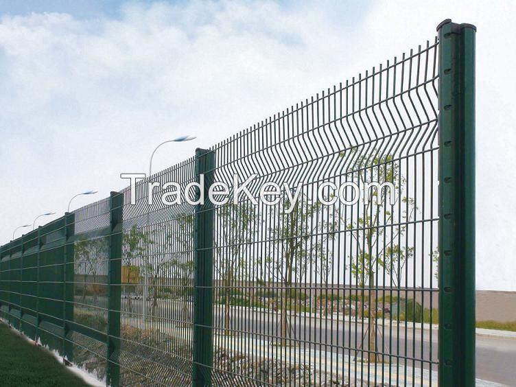 PVC Coated Square Post With Welded triangle bending wire mesh fence