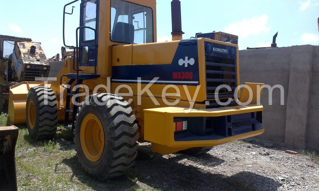 USED KOMATSU WA300-1 WHEEL LOADER