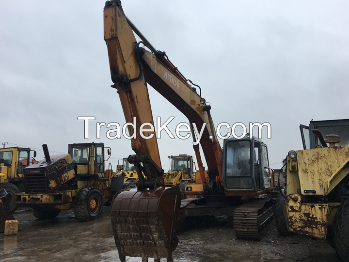 1Used Hitachi EX200-1 Excavator