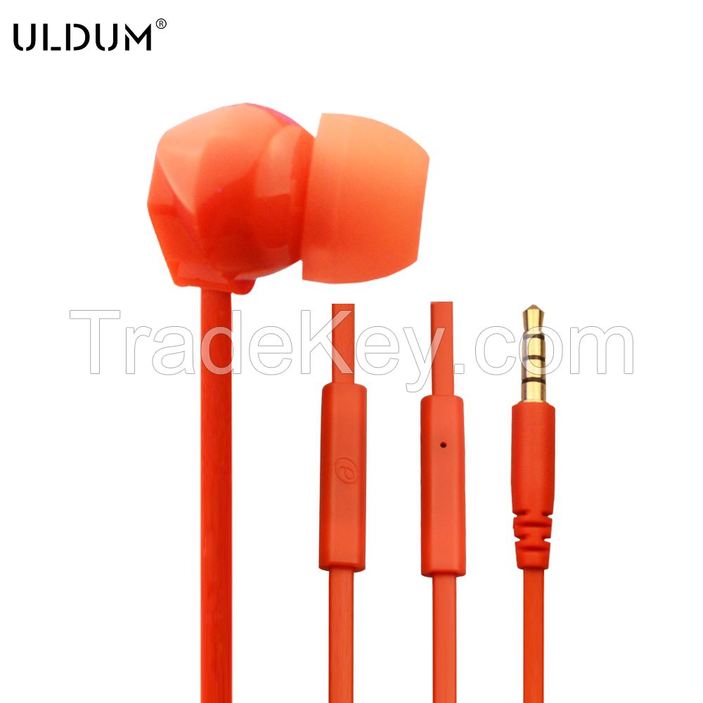 2016 China  Colorful in ear  Earphone with microphone  for MP3